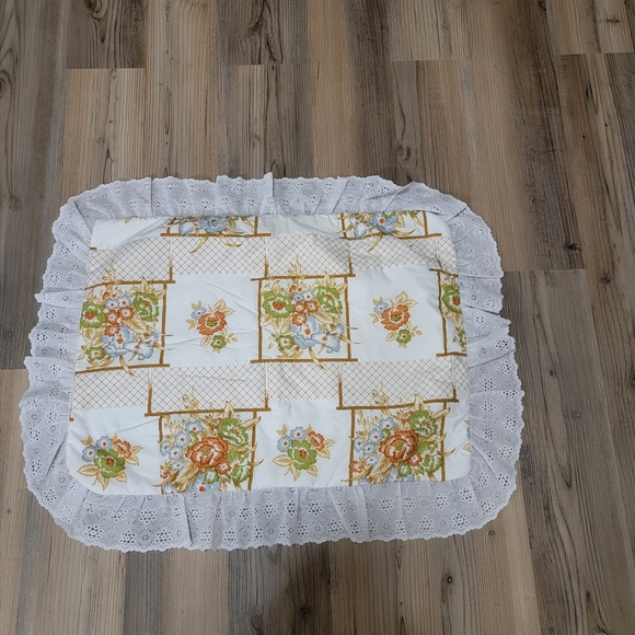 Set Of 2 Handmade Floral White Eyelet Lace Pillow Shams Cottage Core - Picture 4 of 8